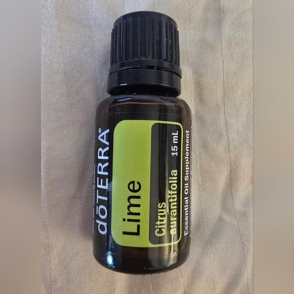 doTERRA Lime Essential Oil with Black Cap - Picture 1 of 2